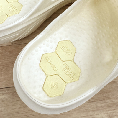 New Balance リカバリーサンダル RCVRY Slide ホワイト オンラインストア
